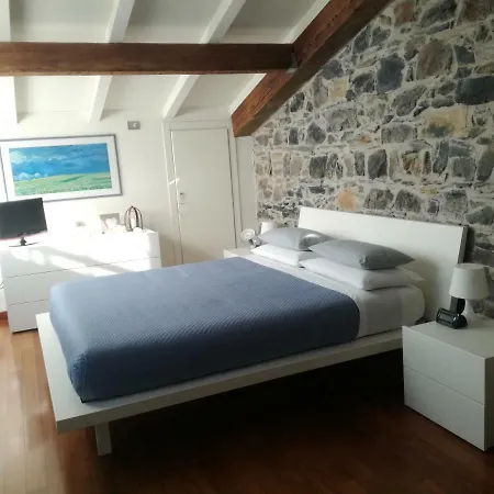 La Pietra Del Golfo *